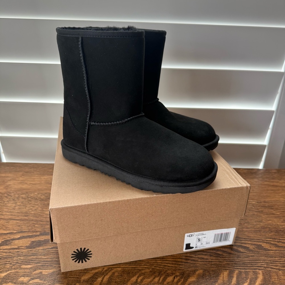 UGG classic II black boots, new with box, women’s size 5